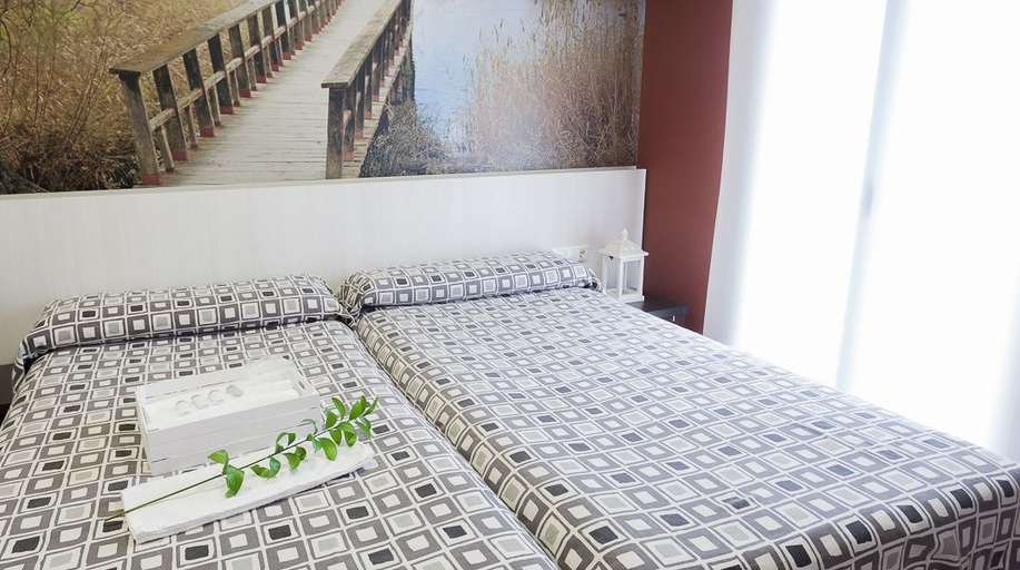 Bedroom 3, Aparthotel Meseguer, Teruel