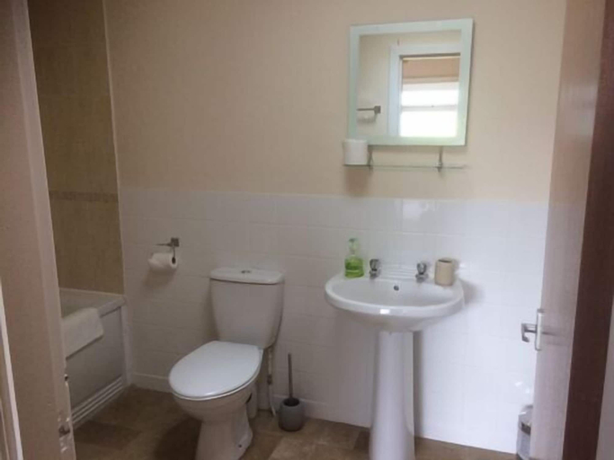 Bathroom 4, Old Springwell Croft, Highland