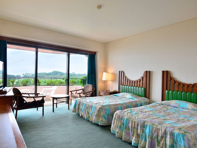 Bedroom 2, Ibusuki Iwasaki Hotel, Ibusuki