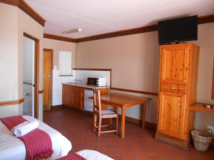 Bedroom 3, Oakwood Lodge, Mangaung