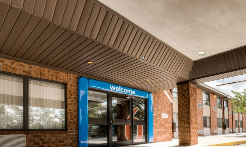 Exterior & Views 2, Motel 6 New Haven - Branford, CT, New Haven