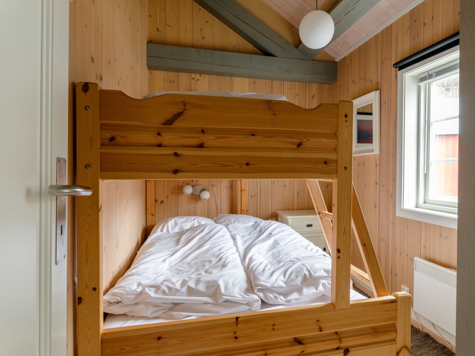 Bedroom 3, Lofoten Cottages, Flakstad