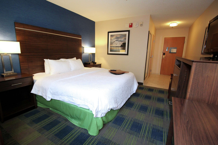 Bedroom 3, Hampton Inn Sandusky-Central, Erie