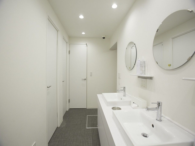 Bathroom 5, IN FRAME HOSTEL enoshima - Hostel, Fujisawa