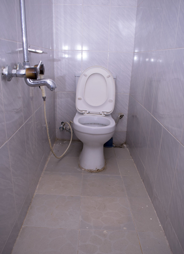 Bathroom 3, Maxton Suites Magodo, Shomolu