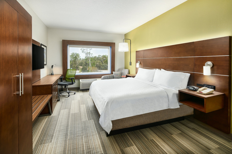 Bedroom 4, Holiday Inn Express & Suites PALATKA NORTHWEST, Putnam