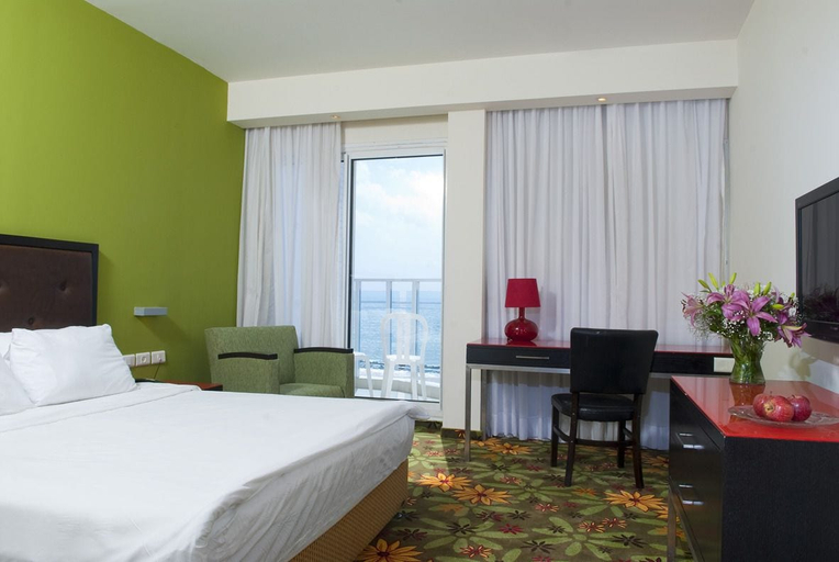 Bedroom 2, Madison Hotel Nahariya