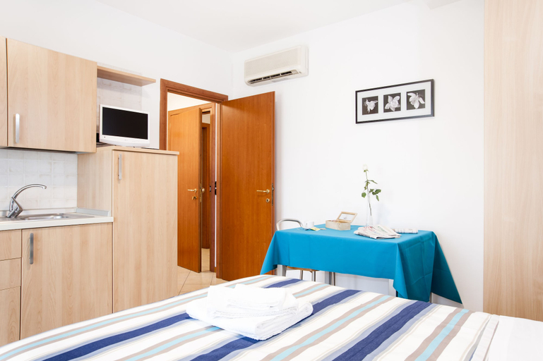 Bedroom 2, Residence Cigno, Rimini