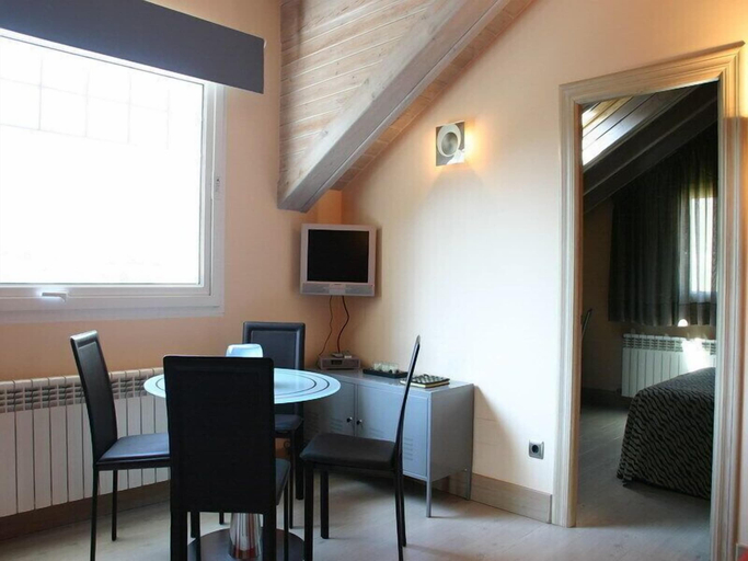 Others 4, Apartamentos Villafresnedo, Cantabria