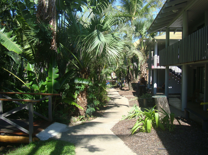 Exterior & Views 2, Base Airlie Beach Resort - Hostel, Whitsunday