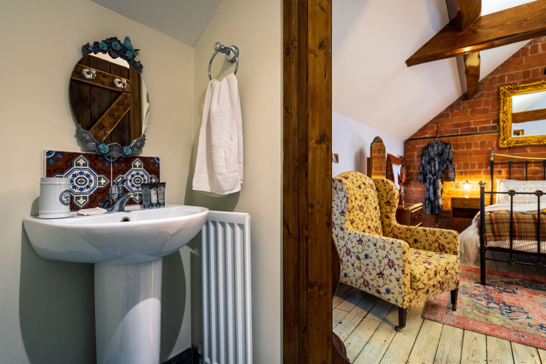 Bathroom, Sorley Boys Snug, Derry and Strabane