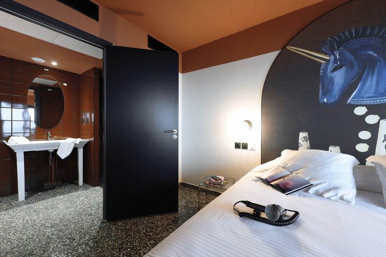 Bedroom 2, Dina Morgabine Saint Denis, Saint-Denis