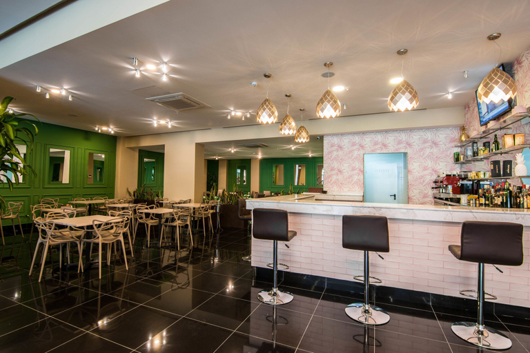 Food & Drinks 5, Innfiniti Hotel & Suites, Panamá