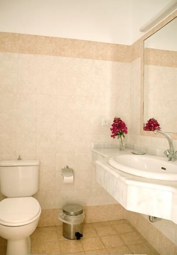 Bathroom 5, Lambis Studios & Apartments, South Aegean