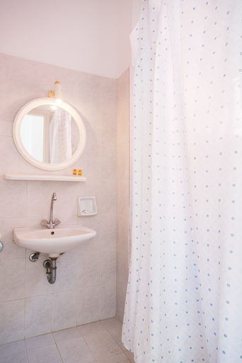 Bathroom 5, Seaside Resorts, Ionian Islands