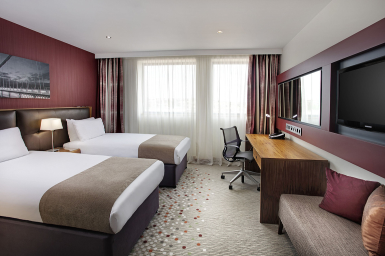 Bedroom 2, Holiday Inn BRISTOL CITY CENTRE by IHG, Bristol
