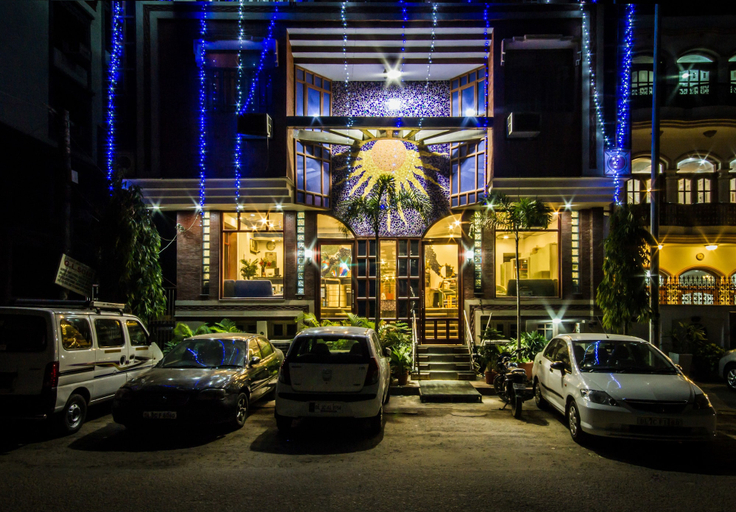 Exterior & Views 2, The Sun Court Hotel Yatri, Delhi