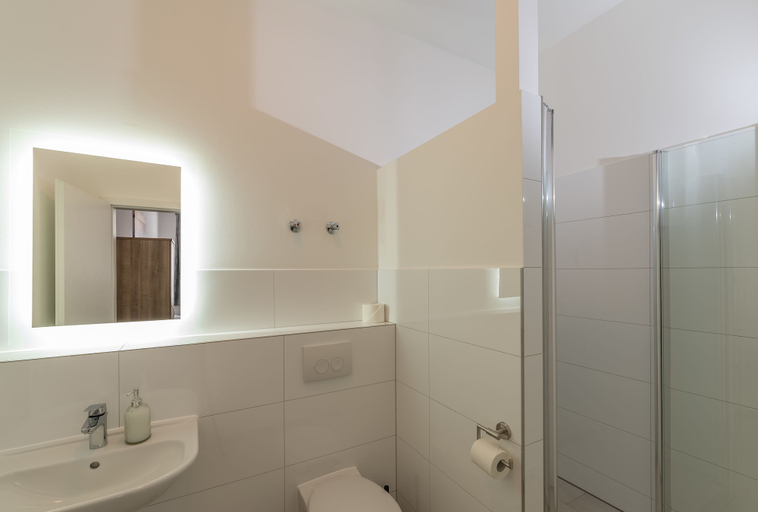Bathroom 5, Boutique-Hotel Kronenstuben, Ludwigsburg