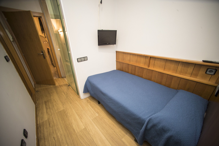 Bedroom 2, Hostal Caballeros, Soria