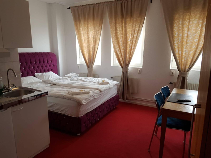 Bedroom 4, Patrician Hotel, Huddinge