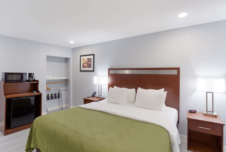 Bedroom 3, Quality Inn Redding near I-5, Shasta