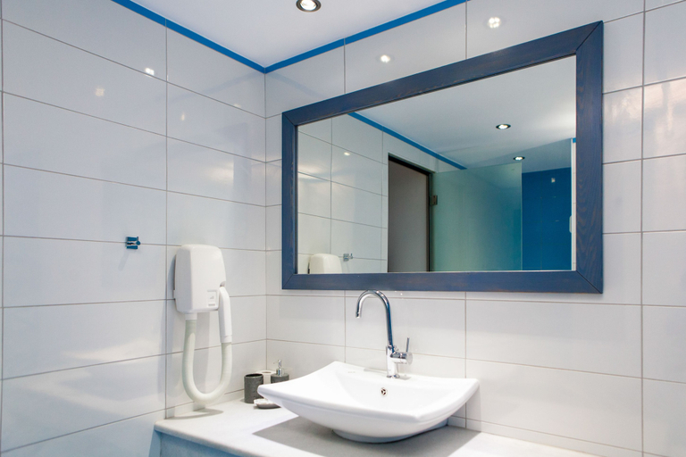 Bathroom 5, Hotel Kalimera, South Aegean