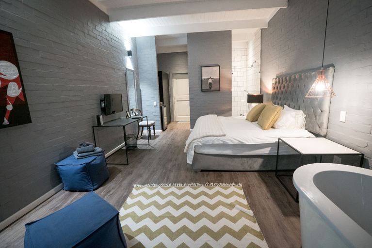 Bedroom 2, Ruby Rose, West Coast