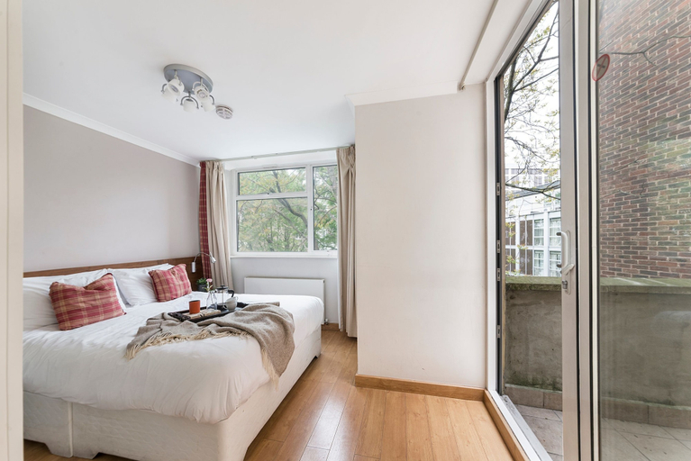 Bedroom 2, Lux London South Kensington, London