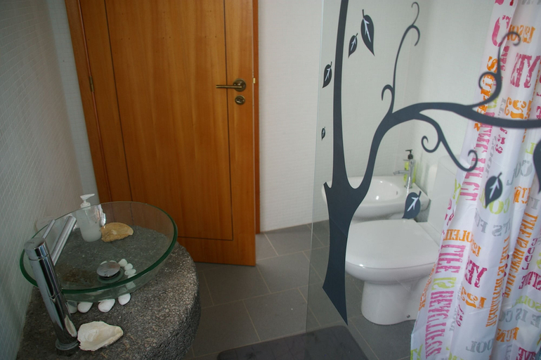 Bathroom 3, Moinho Mó da Praia, Santa Cruz da Graciosa