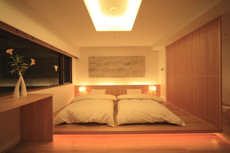 Bedroom 4, Awaji International Hotel The Sunplaza, Sumoto