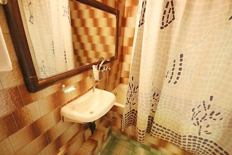 Bathroom 2, Germes-27, Khabarovskiy rayon