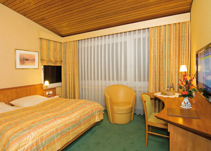 Bedroom 4, Burghotel, Göppingen