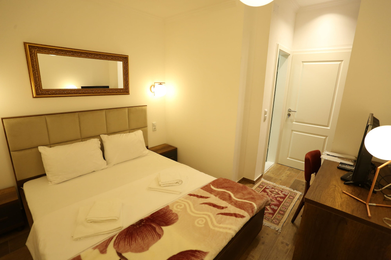 Bedroom 2, Hotel Edi Imperial, Prizren