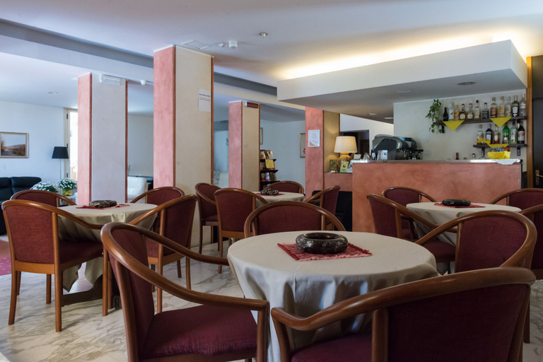 Food & Drinks 5, Hotel Coccodrillo, Savona