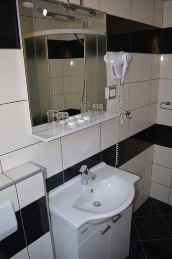 Bathroom 4, Rustic Inn River 2, Plitvička Jezera