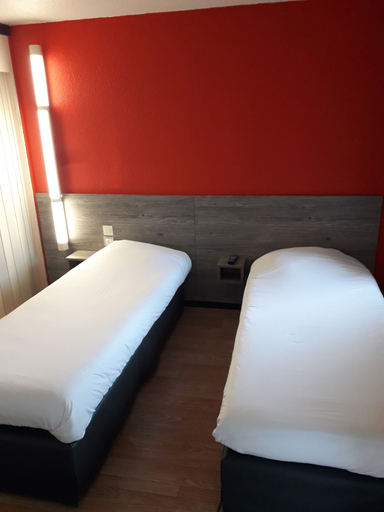 Bedroom 3, Premiere Classe Rouen Sud - Oissel, Seine-Maritime