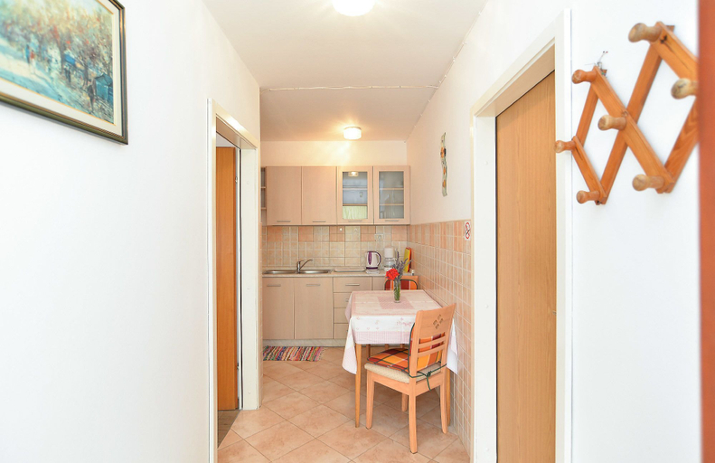 Others 5, Apartment 1552, Pula
