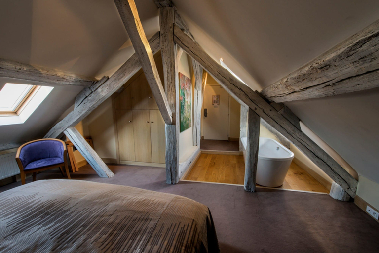 Bedroom 2, Hôtel Le Parc, Yvelines
