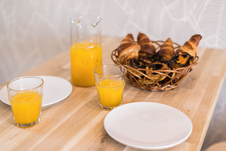 Food & Drinks 3, Alfama Vintage Studio Apartment w/ RiverView - by LU Holidays, Lisbon