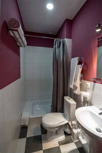Bathroom 3, Stantsiya Narodnaya Hotel, Krasnodar gorsovet