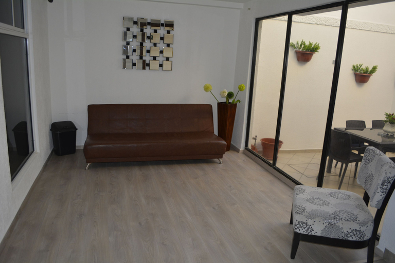 Others 4, Suites Bajio, León