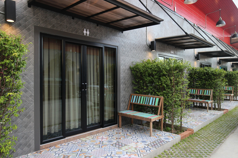 Exterior & Views 2, One Beat Vintage & Bistro, Muang Chon Buri