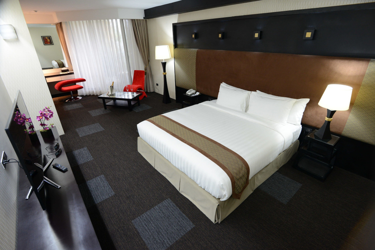 Bedroom 3, Avenue 64 Hotel, Yangon