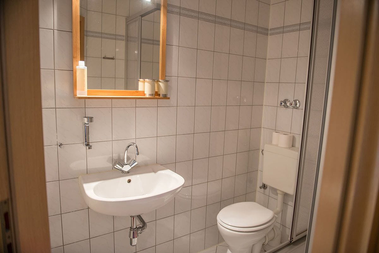 Bathroom, Landgasthof Marlishausen, Ilm-Kreis