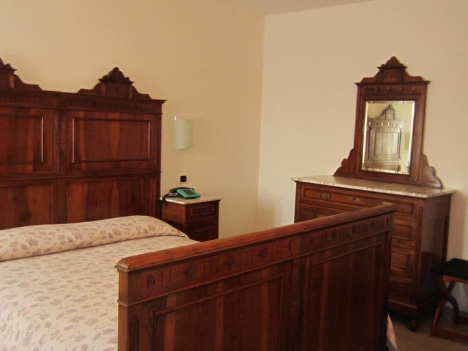 Bedroom 4, Dalla Rosa Alda, Verona