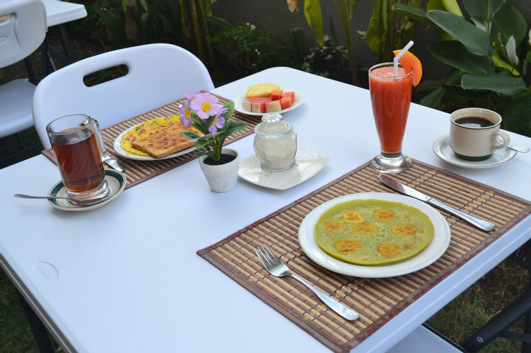 Food & Drinks 5, Master Homestay, Karangasem