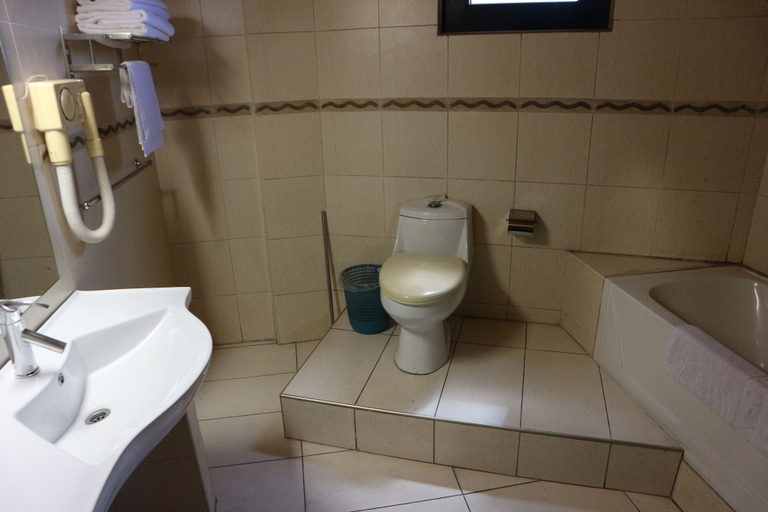 Bathroom 3, El-ELYON Residence, Accra