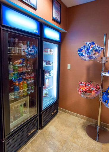 Food & Drinks 5, Hampton Inn & Suites Blairsville, Indiana