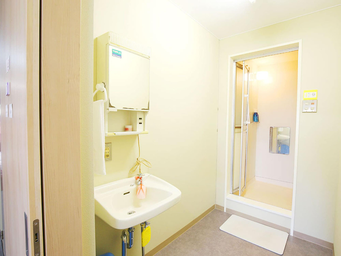 Bathroom 5, Hostel J Culture168, Toyonaka