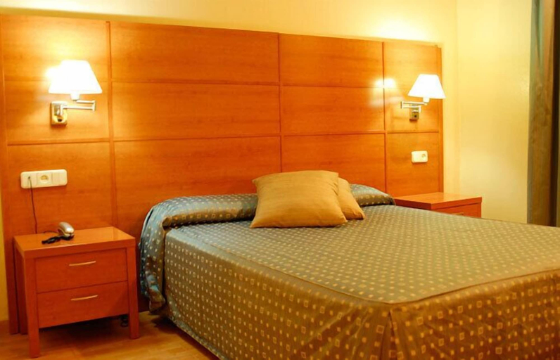 Bedroom 3, Hotel Entresierras, Murcia